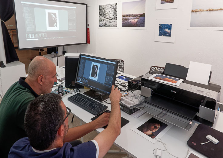 Atelier d'impression numérique à la galerie Uni-Vers Photos
